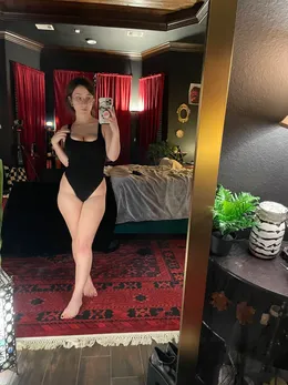 Petite, Passionate, and Discreet – Your Escape Awaits❤️