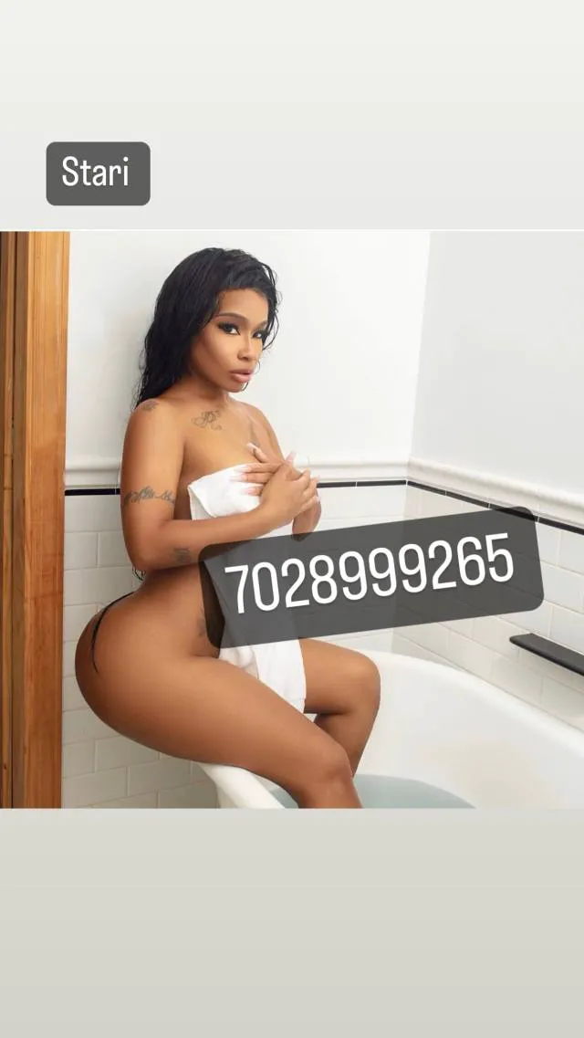 2148941368 Chicago Escorts Karo