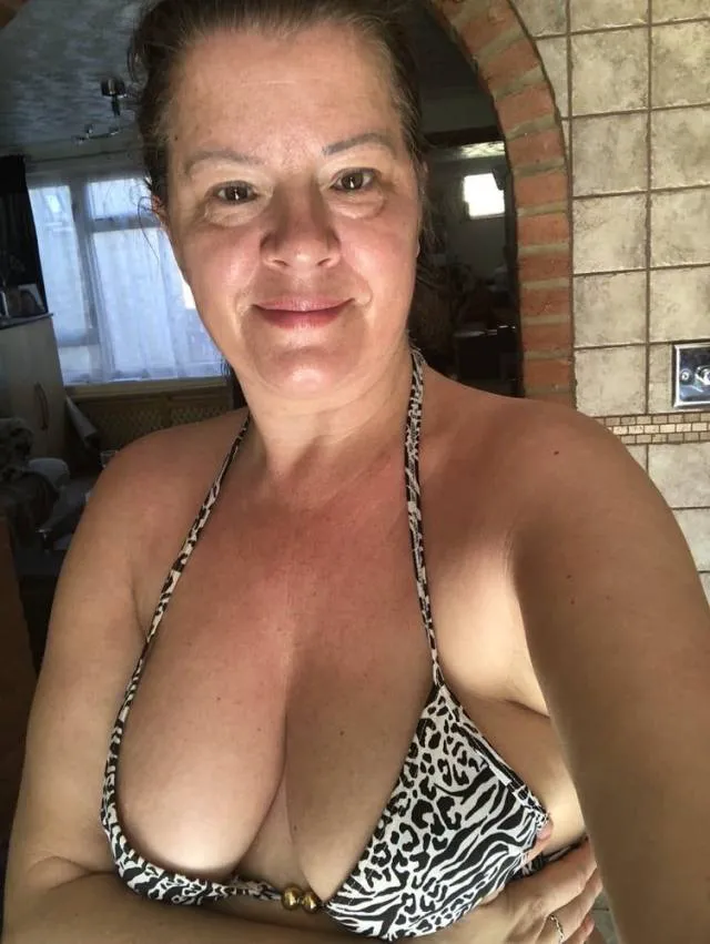 48years old sexy lady seeking fun and some good sex get paid incall or Outcall and a NURU MASSAGE th