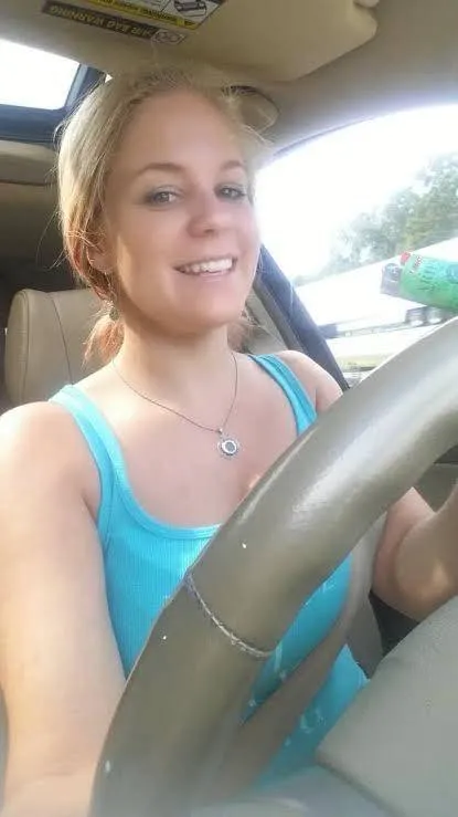 SEXY SINGLE MOM FOR MEET AND FUCK AS LONG AS YOU KNOW HOW TO USE YOUR DICK 🍆🍑🍆💦