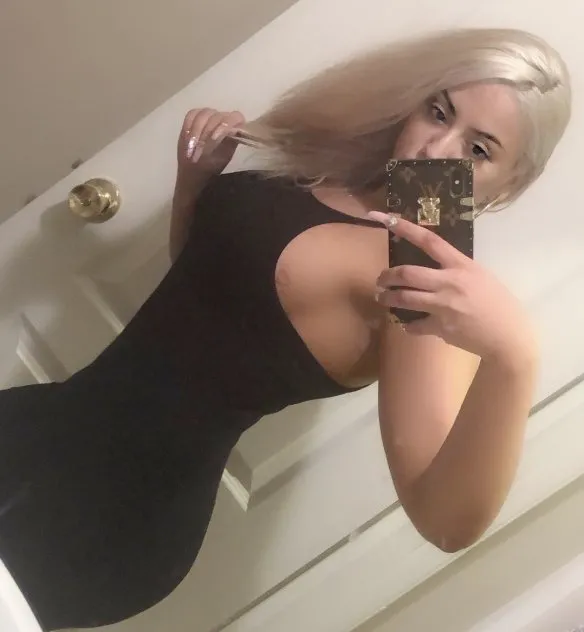 Blonde Busty AND 1000% NATURAL and loves to PARTY
