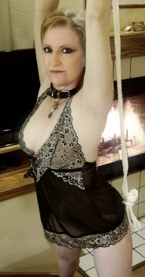 Professional adult lady ready to give y’all a lovely massage, still hot and sexy