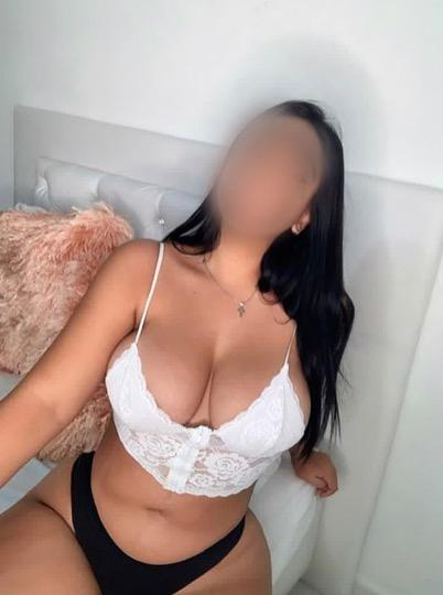 904-447-3956 Raleigh-durham Escorts  Julissa