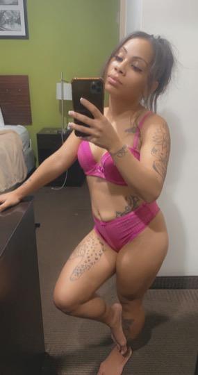 visiting from nyc catch me while u can bbj services fetish friendly 💦🌟🍑 Very Petite Latina
