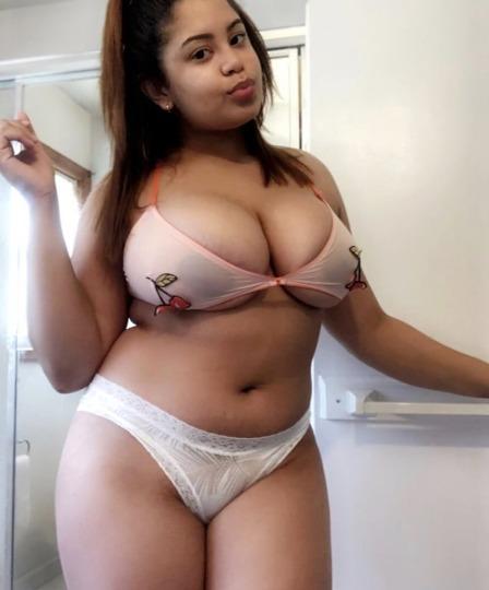 💕NO CONDOM AND ALL SERVICE💕Alone sexy Beauty queen💕 💋Curvyy Ass And Clean Pussy💋INCALL // 