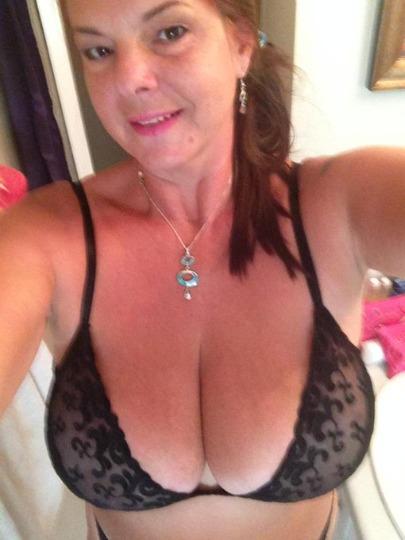 💘✅💋✅51year✔✔Milf & Sexy✔✔ Women Looking To Suck younger guy 💘✅💋✅ Incall ✔✔ Outcall 🚗 Car a