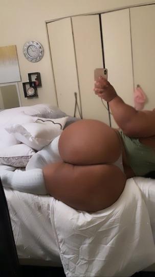 😘 YES !!!..I'M 28+ MIDDGET BEAUTY QUEEN ✨ FAT BUSTY AND BIG ASS NASTY , FREAK & SNEAK DISC