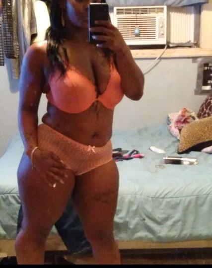 228-343-4637 Biloxi Escorts  Peach booty