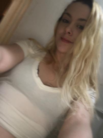 💕💦Young And Horney Speical💕Horny Queen💜Available For Hookup💋Are you ready 🍑IncallL / Outca
